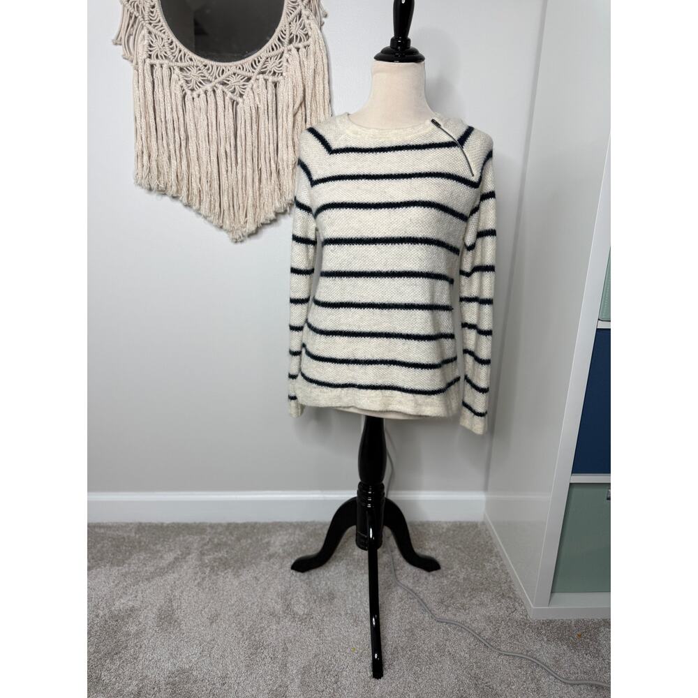 Abercrombie & Fitch Cream White Navy Blue Fuzzy Knit Minimalist Preppy Sweater S